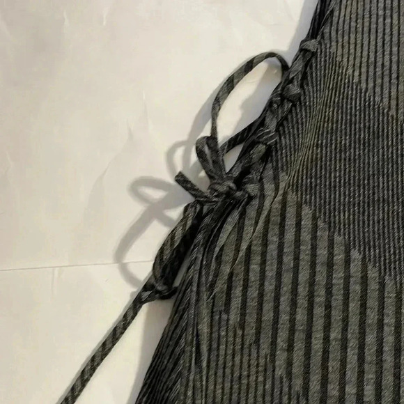 Hem and Thread grey sleeveless dress size small NWT - Picture 2 of 7